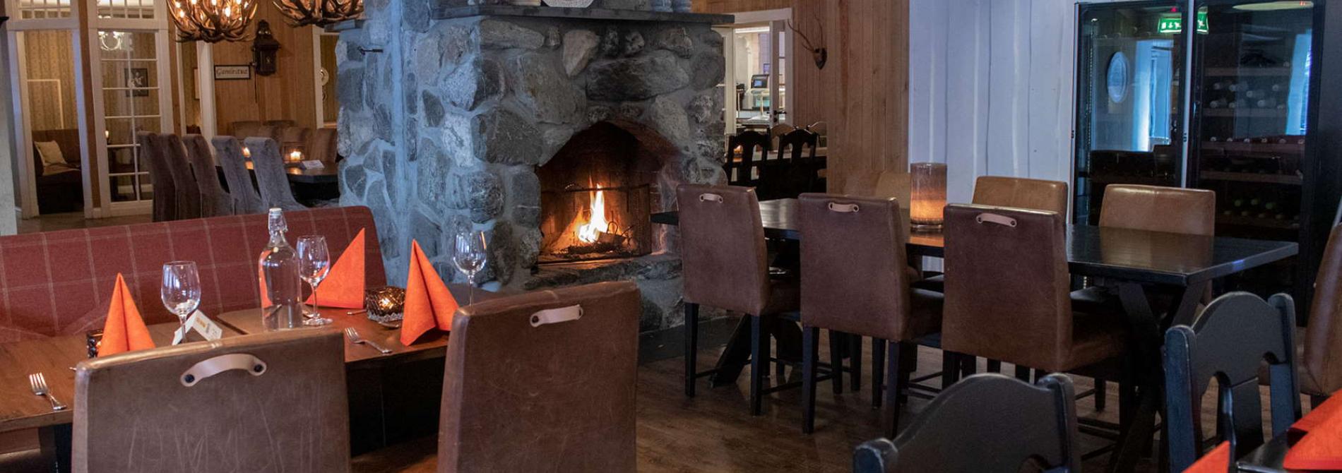 Restaurant with fire place